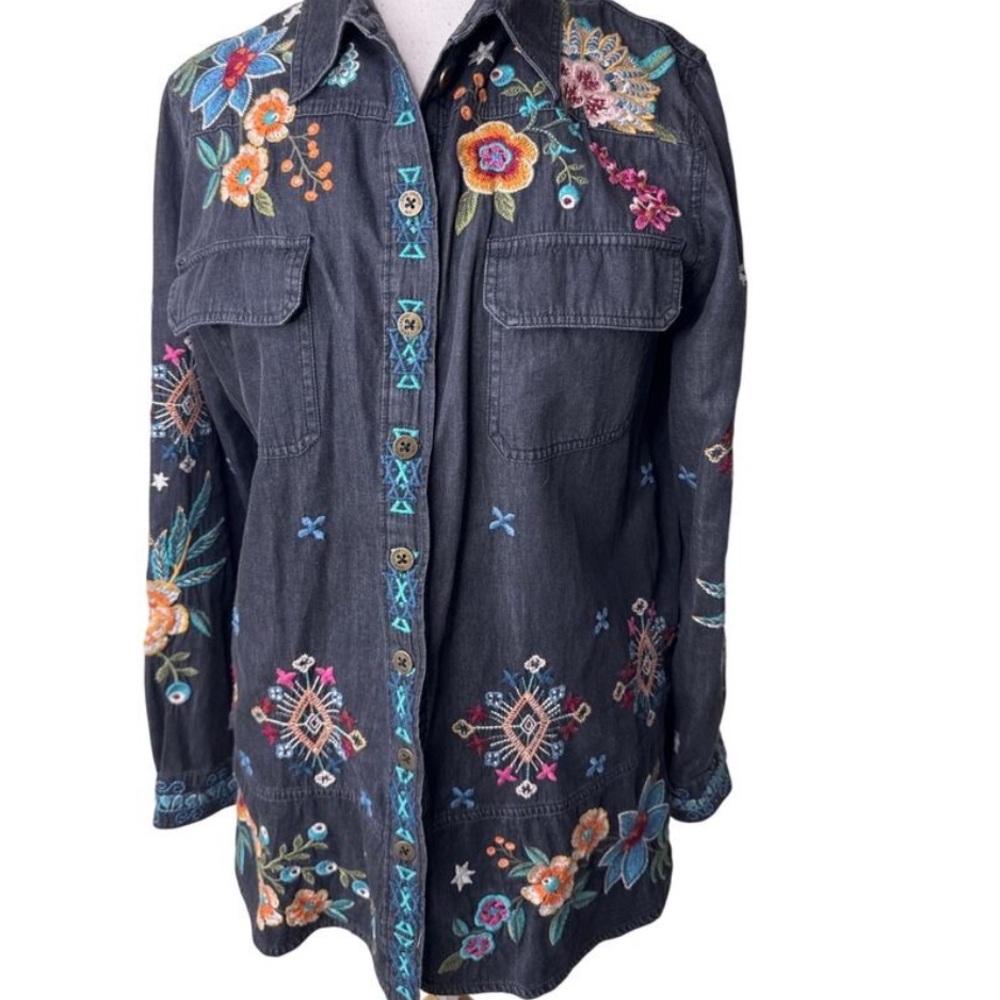 NWT - Johnny Was Black Francisca Floral Embroidered Shirt - PRICE IS FIRM - Picture 3 of 14